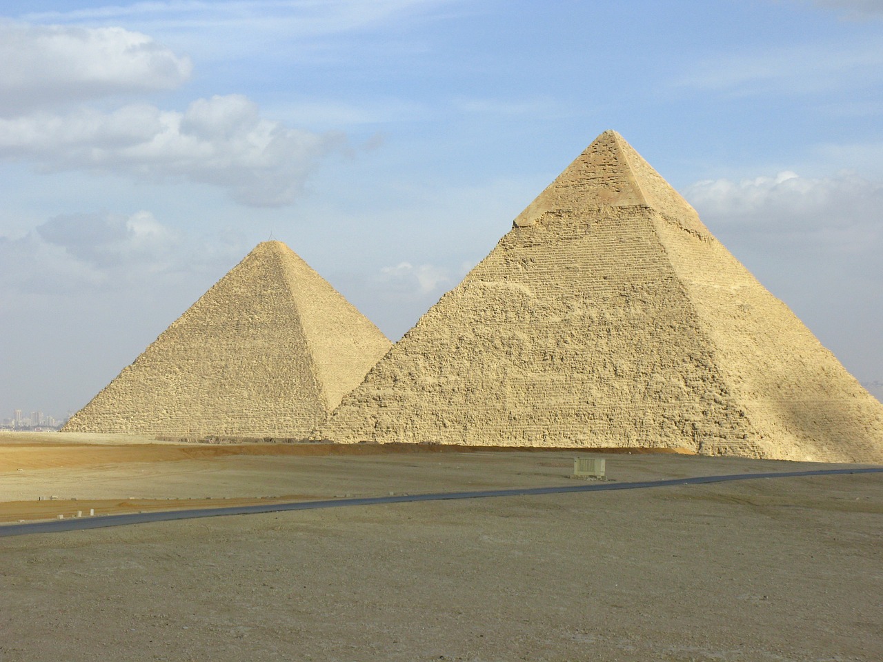 pyramid excursions from hurghada